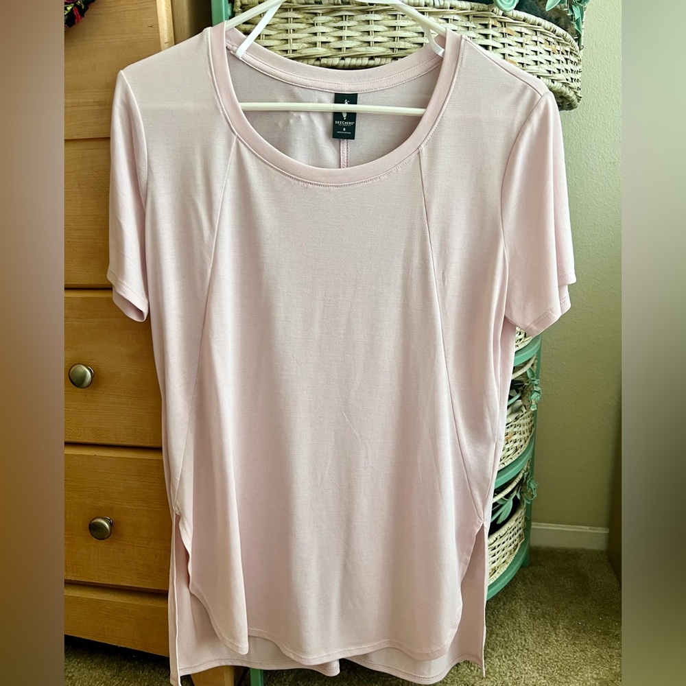 Skechers tunic style workout top